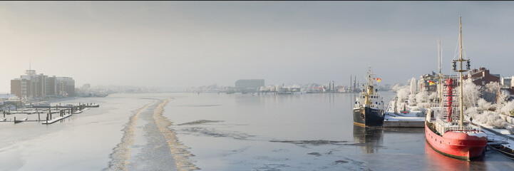 Blick in den Großen Hafen von Wilhelmshaven