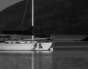 Pacific NW Puget Sound: Swinging off the mast halyard at anchor in San Juan Islands