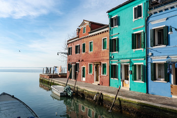 Fototapeta na wymiar Burano Venedig Bunte Häuser
