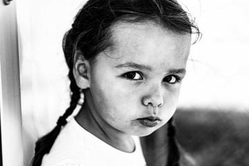 Fototapeta premium Kinderportrait schwarz weiss