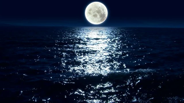 moon leflection on lake 