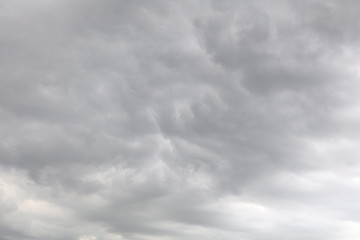 Obraz premium Szare chmury burzowe