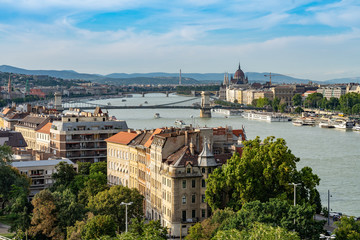 Fototapeta premium Szechenyi Chain Bridge in Budapest, Hungary.
