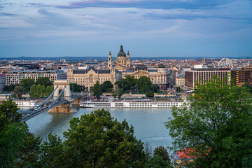 Fototapeta na wymiar Chain bridge on Danube river in Budapest, Hungary.
