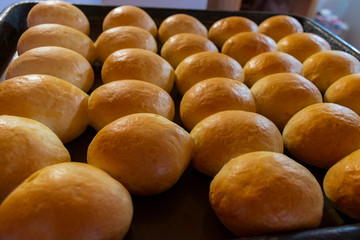 Panes cocinados para hacer miguelitos