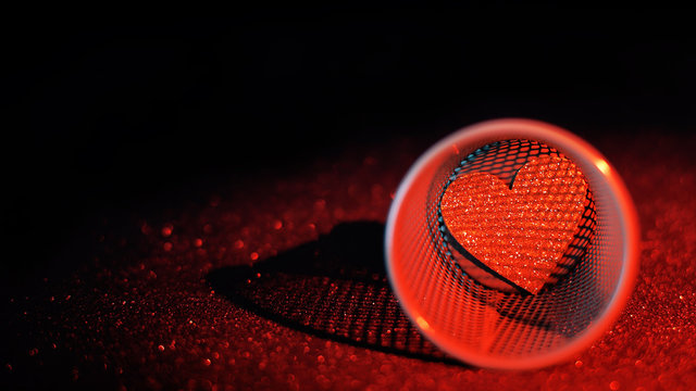 Un cuore all&rsquo;interno di un cestino