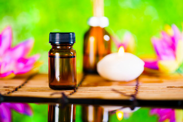 アロマオイルと爽やかな緑ぼかし背景