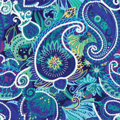 Original traditional oriental vintage paisley pattern in a modern version.