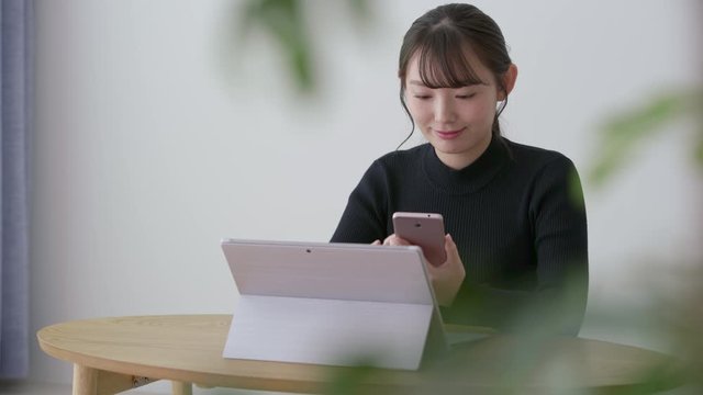 女性