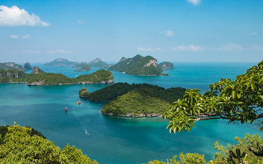 Obraz premium Beautiful top view of the tropical islands. Ang Thong National Marine Park