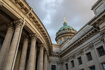 Obraz premium Kazan Cathedral or Kazanskiy Kafedralniy Sobor also known as the Cathedral of Our Lady of Kazan, is a Russian Orthodox Church on the Nevsky Prospekt in Saint Petersburg, Russia. 