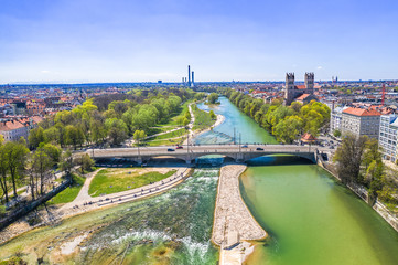 Isarufer mit Reichenbachbrücke
