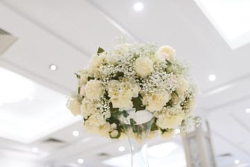 big white rise bouquet