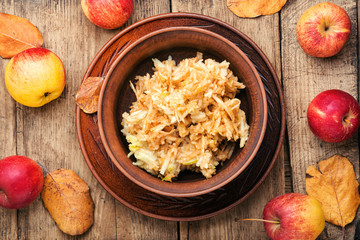 Grated ripe apples