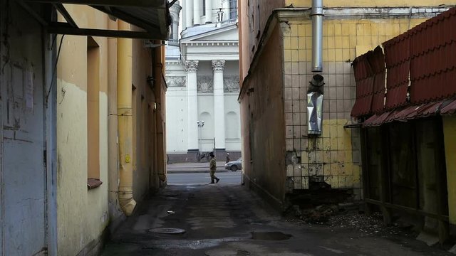 white St. Petersburg, Looking dirty back alley