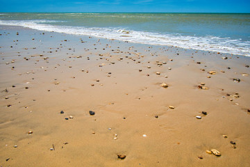 On The Beach et autour