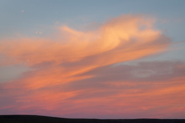 Fototapeta na wymiar Wind whipped sunset