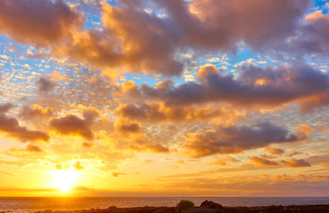 Fototapeta premium Sky with clouds above the Atlantic Ocean at sunset