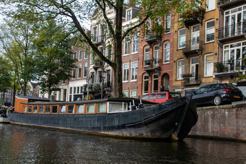 Fototapeta na wymiar Amsterdam Canal Scene 2