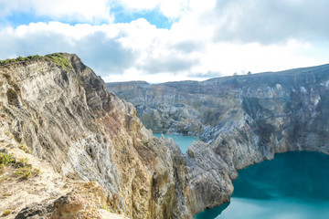 Kelimutu - Close up on turquoise colored volcanic lake