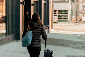 Obraz premium Woman Traveling in the City