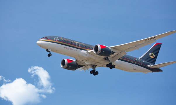 Chicago, USA - September 5, 2017: A Royal Jordanian Airlines Boeing 787 on final approach to O'Hare International Airport.