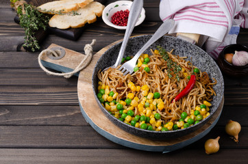 Fried pasta with minced meat
