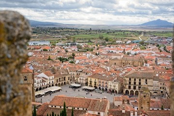 Fototapeta na wymiar View of the Plaza Mayor de Trujillo from the castle