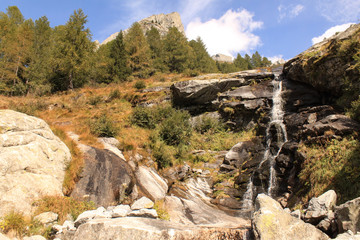 Romantische Alpenlandschaft im Valle Porcellizzo (Bernina-Alpen)