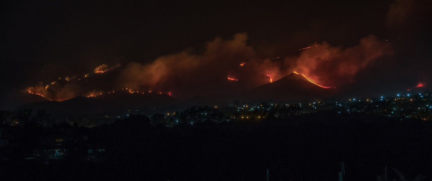Huge fire in the mountains of villa giardino