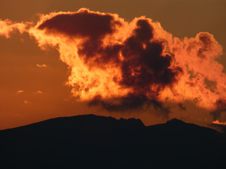Paesaggio con tramonto
