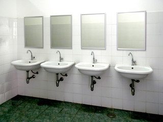 bagni pubblici