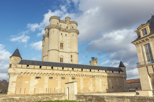 View of the donjon of the Chateau de Vincennes, seen from the street