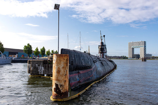 SUBMARINO SOVIETICO ZULO CLASS EN EL RIO IJ DE AMSTERDAM 