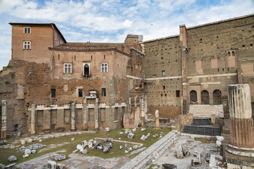 Fototapeta na wymiar Ruins in Rome, Italy