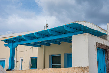 Pergola in legno turchese
