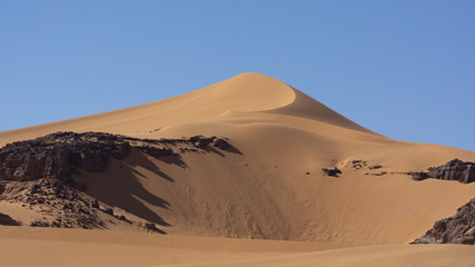 Fototapeta na wymiar Landscape of Sahara desert