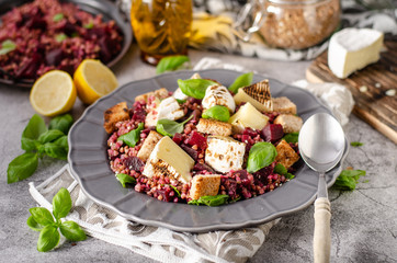 Grilled fish with salad