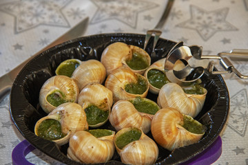 Escargots de Bourgogne prêts à la dégustation