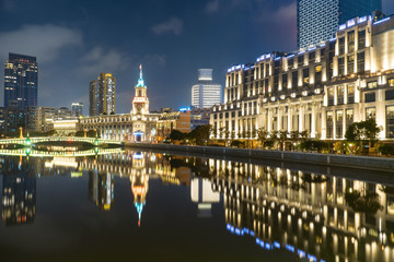 Obraz premium Beautiful Shanghai the bund night view
