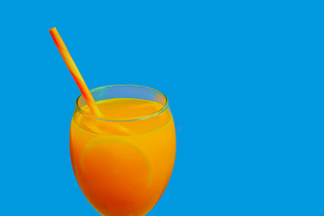 Naranjada en copa, vitaminas y beneficios para nuestro organismo