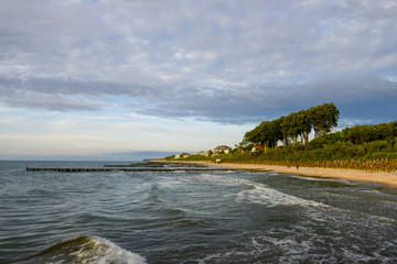 Waves in Ustronie Morskie © RegnumInvictum