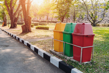 Fototapeta na wymiar recycle bin at park for cleaning