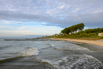 Waves in Ustronie Morskie © RegnumInvictum