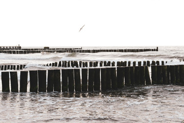 Waves in Ustronie Morskie © RegnumInvictum