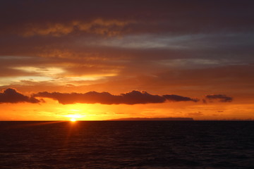 Fototapeta na wymiar sunset on kauai