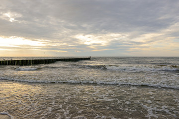 Waves in Ustronie Morskie © RegnumInvictum