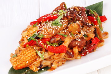 Salad with chicken and vegetables