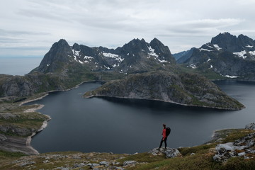 hidden gem, narvtinden mountain hike. reine area, lofoten islands, solbjørnvatnet, lofoten, trail, hidden, moskenesøy, north norway, arctic weather.