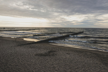 Waves in Ustronie Morskie © RegnumInvictum